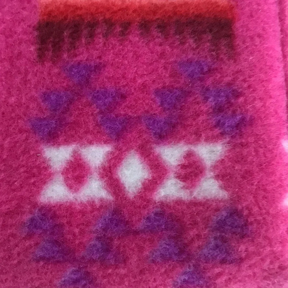 Tribal print wallet with lots of space for storage - Picture 6 of 8